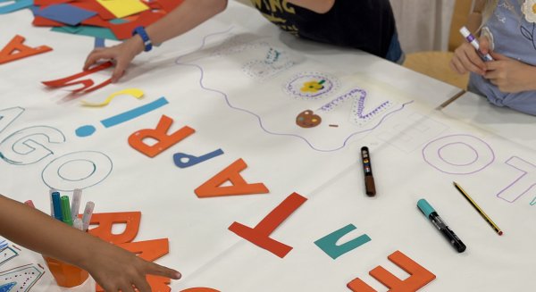 El Museo Picasso Málaga organiza un taller familiar sobre arte conceptual inspirado en Elena Asins