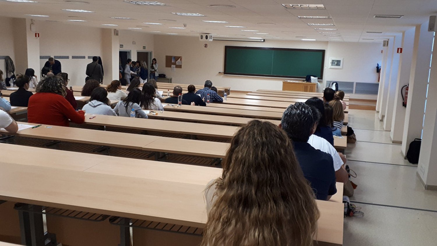 La Junta convoca más de 5.000 plazas docentes para Secundaria, Música y Artes Escénicas y Formación Profesional