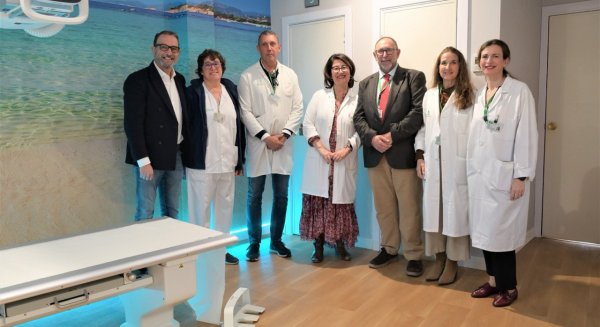 El hospital Virgen de la Victoria estrena nueva sala de radiología digital directa y robotizada con IA