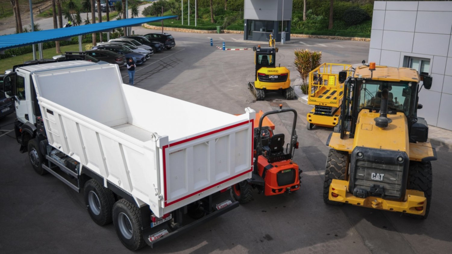 La Mancomunidad presenta nueva maquinaria para mejorar la operatividad del Complejo Ambiental Costa del Sol