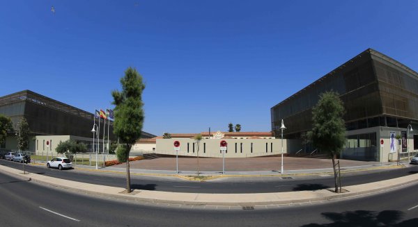 La Diputación de Málaga lanza el 'cheque bebé' de 1.200 euros para familias en municipios pequeños