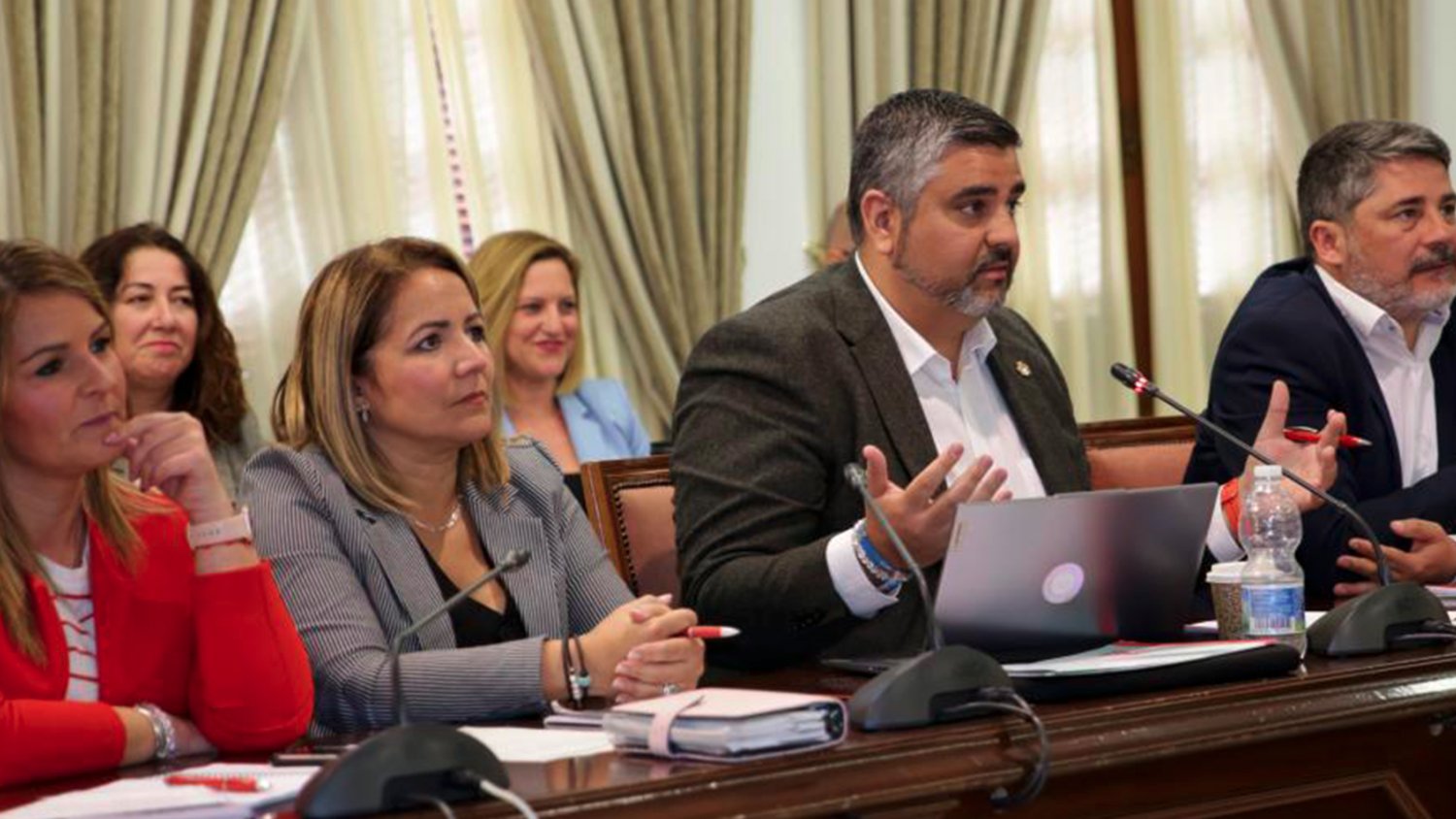 El PP de Mijas denuncia la hipocresía del PSOE local por la tarifa del agua y alcantarillado