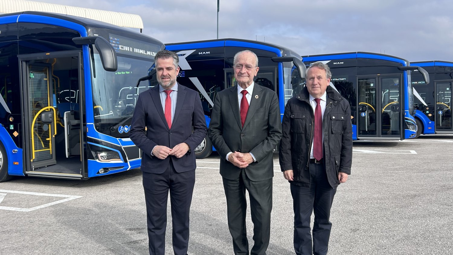 Málaga incorpora 10 autobuses sostenibles a la flota de la EMT con un coste de 700.000 euros cada uno