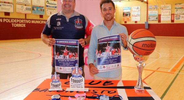 El Pabellón Municipal de Torrox acoge una jornada de convivencia de baloncesto