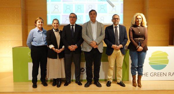 La UMA conecta el talento universitario con oportunidades laborales en su feria de empleo anual