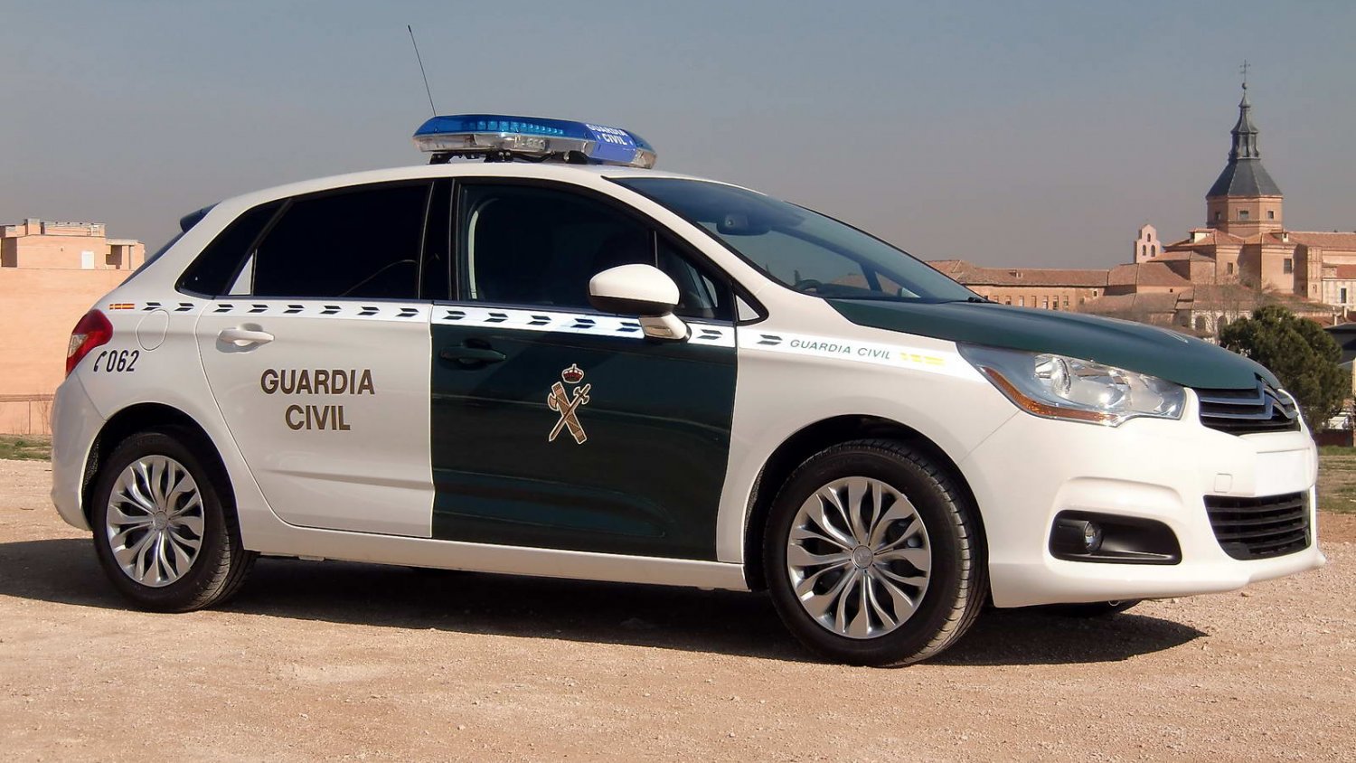 Investigan la muerte con signos de violencia de una mujer de 66 años en una vivienda de Cártama