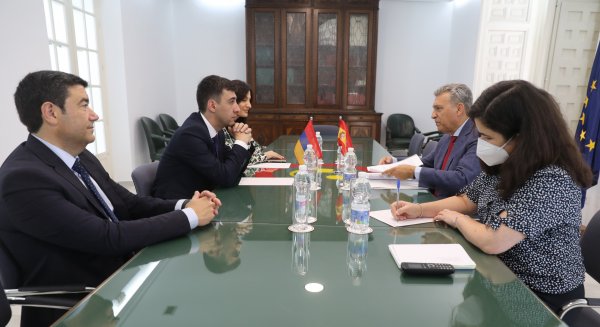 El embajador de la República de Armenia en España visita la Cámara de Comercio de Málaga