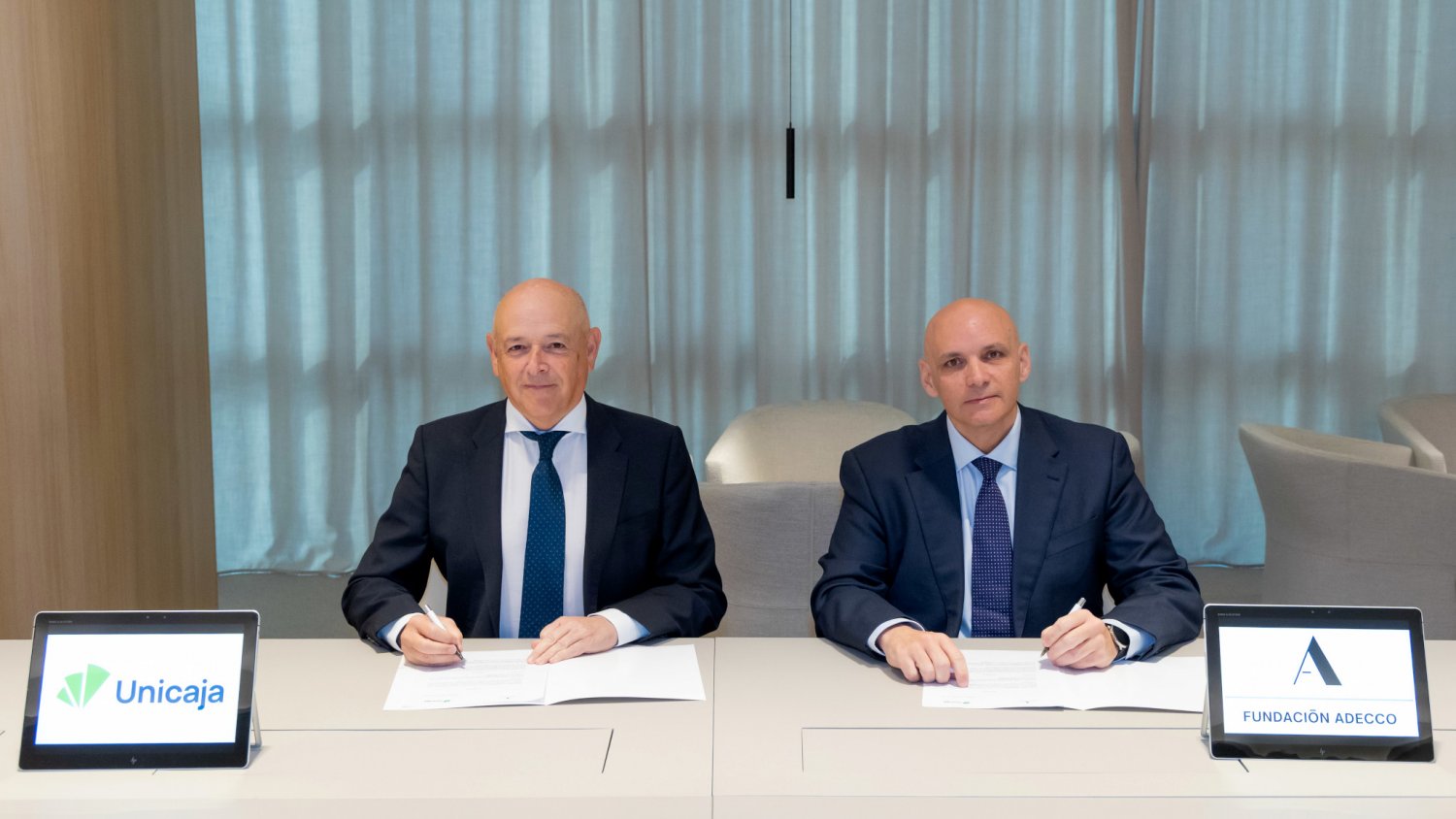 Unicaja y la Fundación Adecco renuevan su alianza para impulsar el empleo de mujeres en riesgo de exclusión