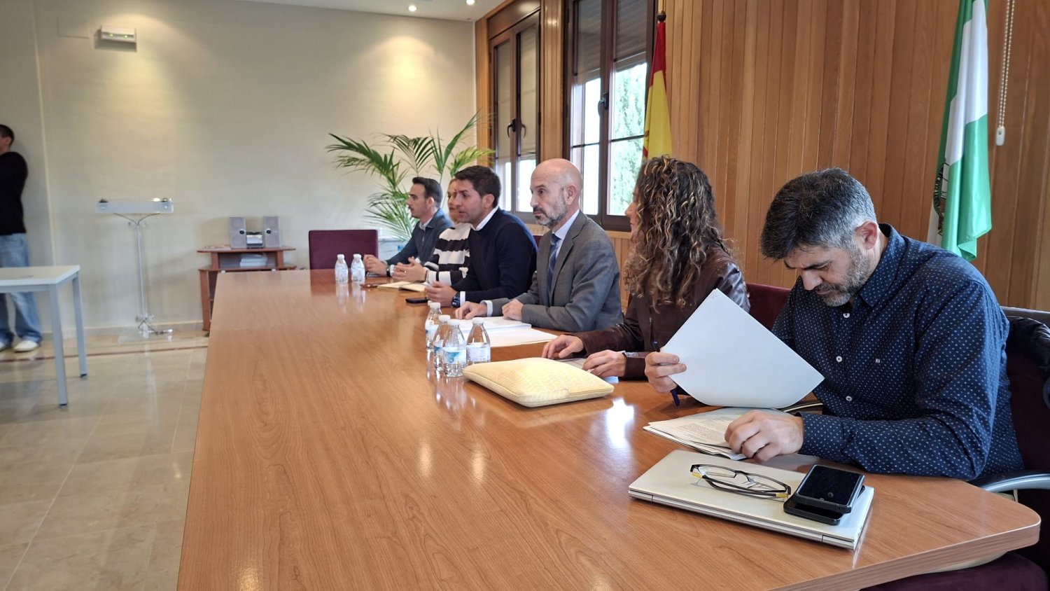 Entran en servicio las oficinas de atención para tramitar ayudas del Gobierno en Casares y Benaoján