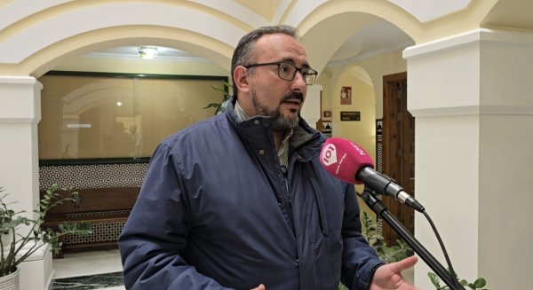 VOX critica la falta de nuevos agentes en Benalmádena y señala el envejecimiento de la plantilla policial