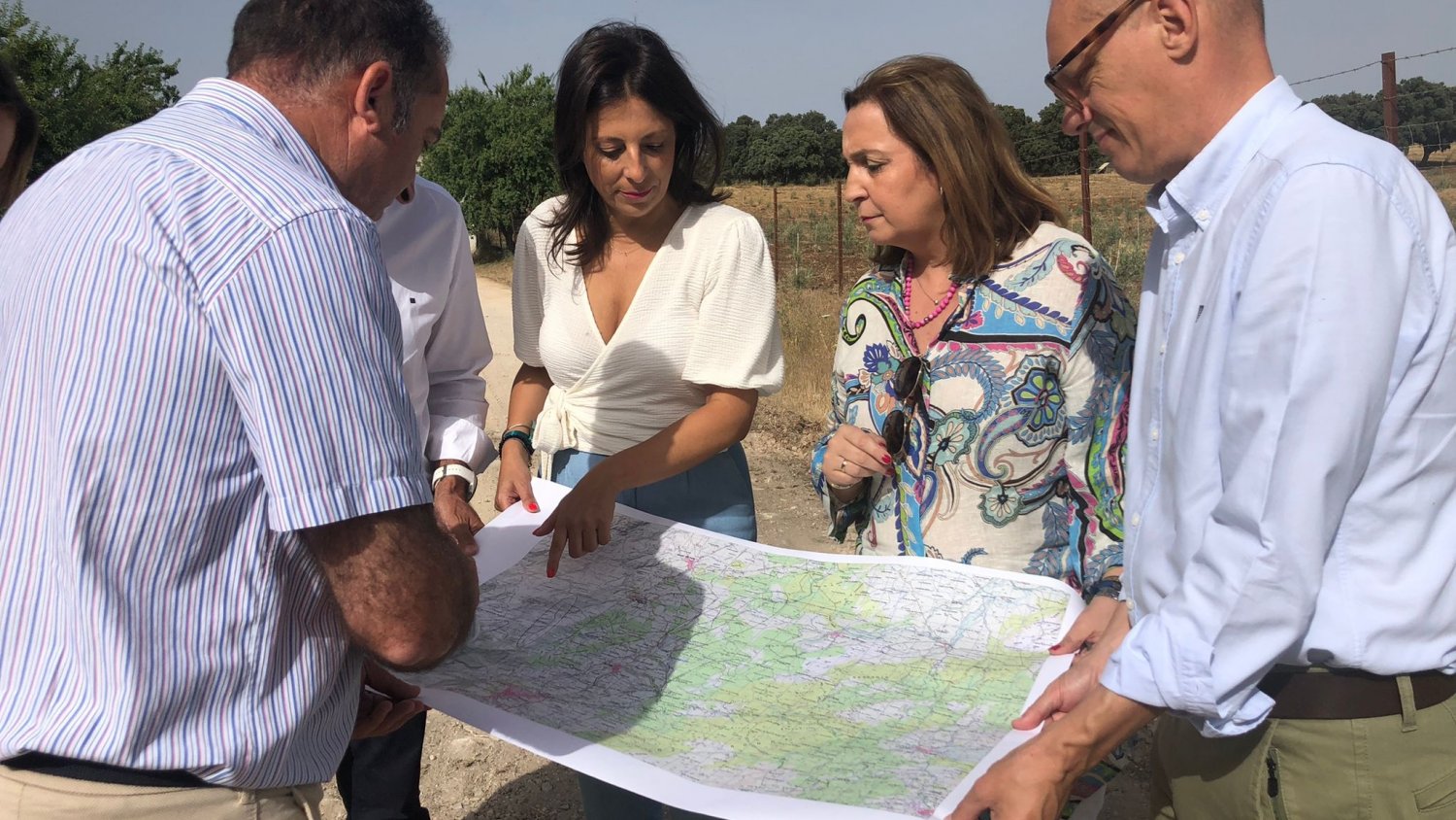 Ana Corredera y la alcaldesa de Ronda supervisan las obras de la vía pecuaria