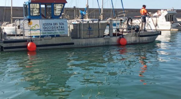 La Mancomunidad licita el servicio de limpieza de las aguas del litoral para las temporadas 2026 y 2027