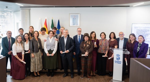 Estepona entrega los ‘Premios 8 de Marzo’ a la abogada Pilar Mayor y al Turno de Violencia de Género