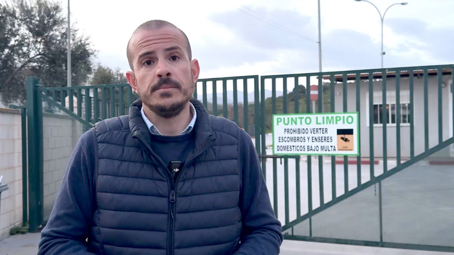 VOX exige la dimisión del socialista Juan Antonio Carrasco por un altercado en el punto limpio de La Cala