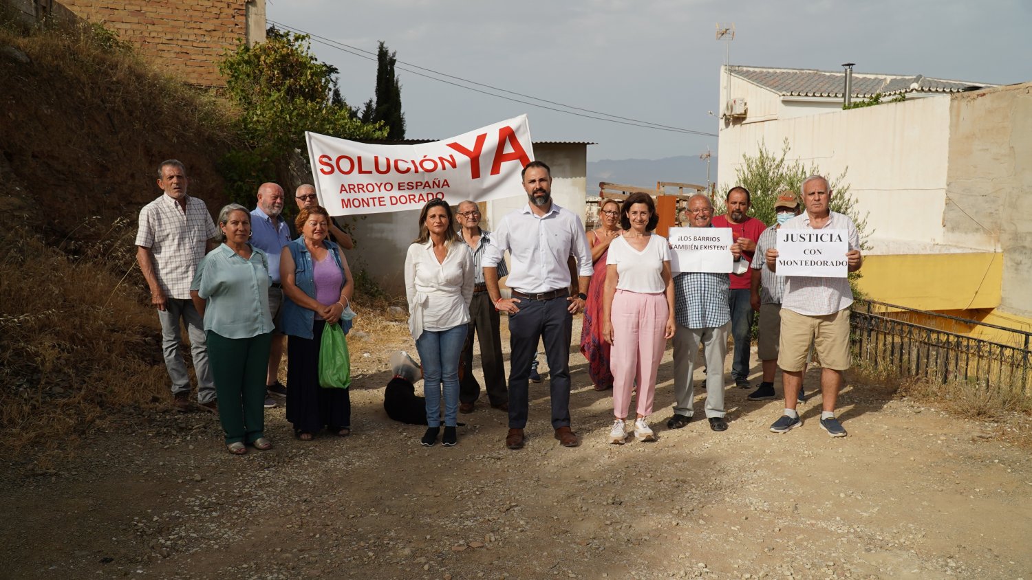 PSOE denuncia la parálisis del Ayuntamiento en el proceso de urbanización de los barrios Monte Dorado, Arroyo España y Los Gámez