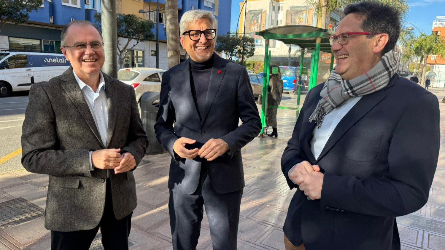 El PSOE de Málaga exige a la Junta que amplíe la frecuencia de los autobuses que conectan Rincón de la Victoria 