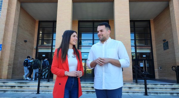 El PSOE de Málaga destaca que el Gobierno de Sánchez aprueba la mayor inversión en becas de la historia 
