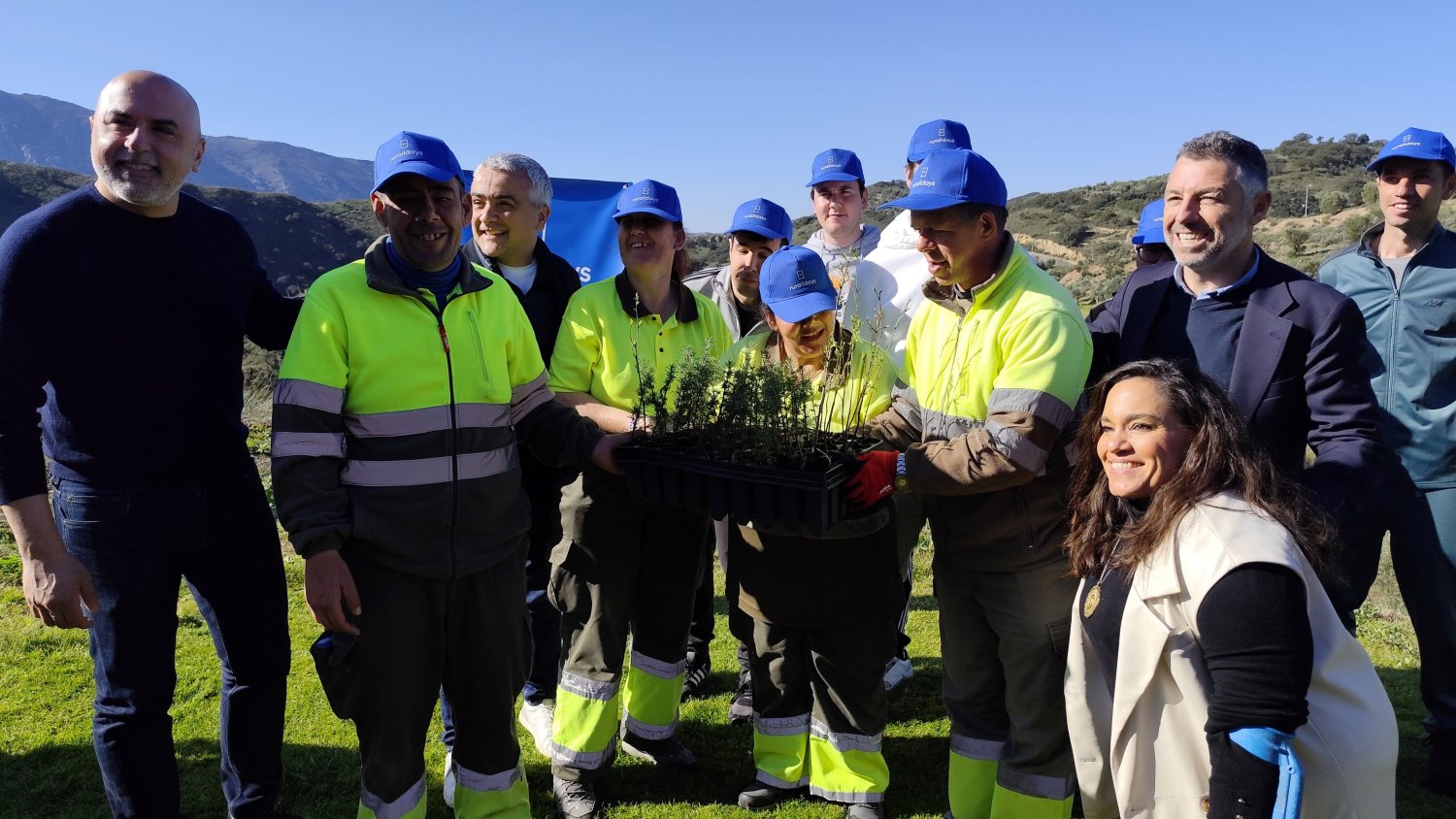 Ruralidays planta un bosque biodiverso para compensar las emisiones de CO₂ de sus casas rurales