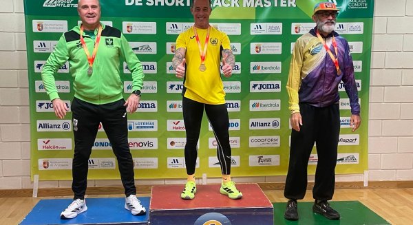 El atleta Luis Merayo logra la medalla de oro en salto de altura en el Campeonato de España Máster de Atletismo