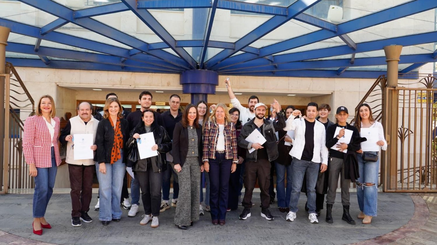 La Junta entrega 18 viviendas protegidas en Marbella con alquileres para jóvenes de menos de 200 euros