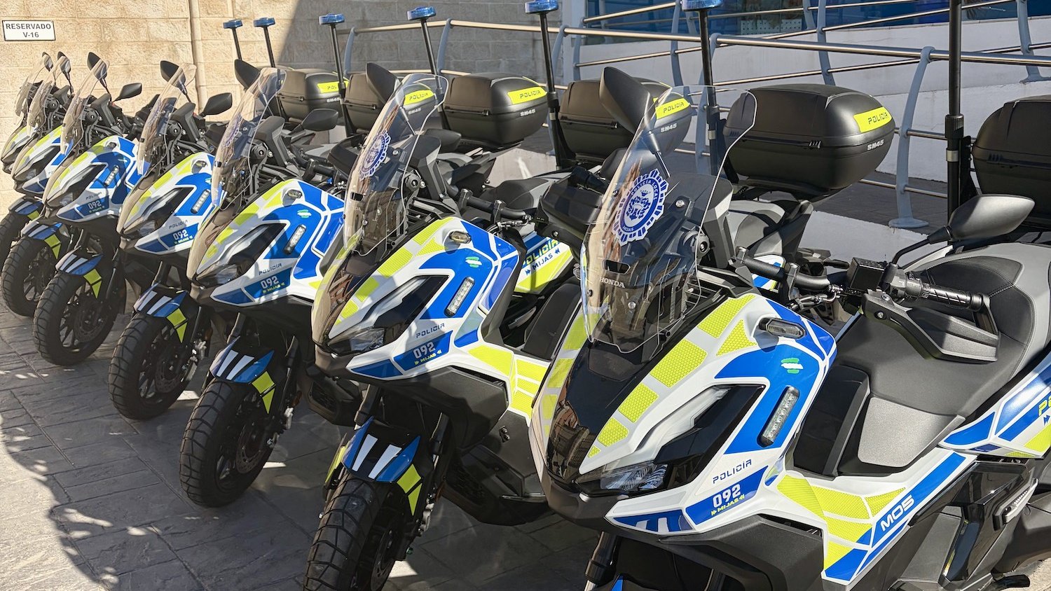 El Ayuntamiento de Mijas incorpora 16 nuevas motocicletas a la Policía Local para reforzar su capacidad operativa