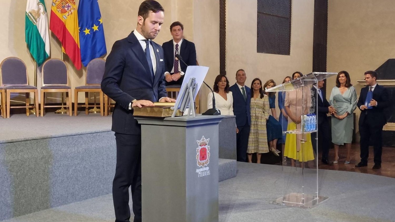 El concejal Ignacio Alonso presenta su renuncia al acta en el Ayuntamiento de Ronda por motivos personales