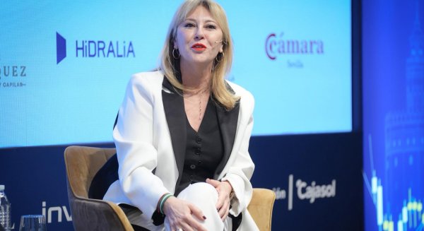 Carolina España exige al Gobierno que 'dé la cara por el daño causado al turismo' tras el retraso del AVE Madrid-Málaga