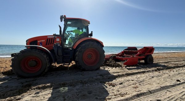 Estepona acomete un plan de actuaciones para poner a punto las playas antes de Semana Santa