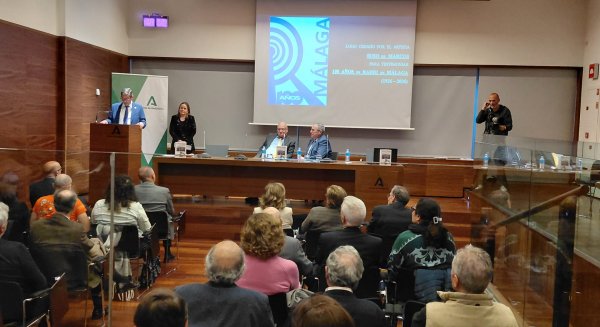 El Museo de Málaga acoge la presentación del libro Carne de Radio sobre la historia de la emisora durante la Guerra Civil