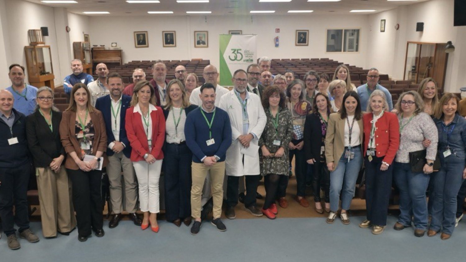 El Hospital Virgen de la Victoria reivindica la figura del celador como pieza clave de la asistencia humanizada