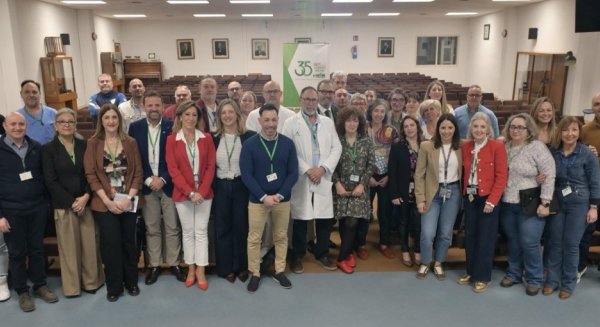 El Hospital Virgen de la Victoria reivindica la figura del celador como pieza clave de la asistencia humanizada