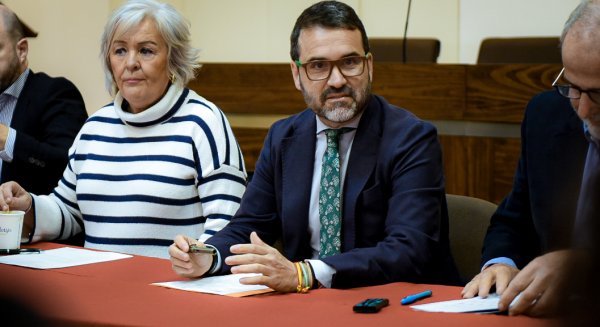 Jacobo Florido y Teresa Porras presiden el Foro de Turismo de marzo con la vista puesta en la gran cita cofrade