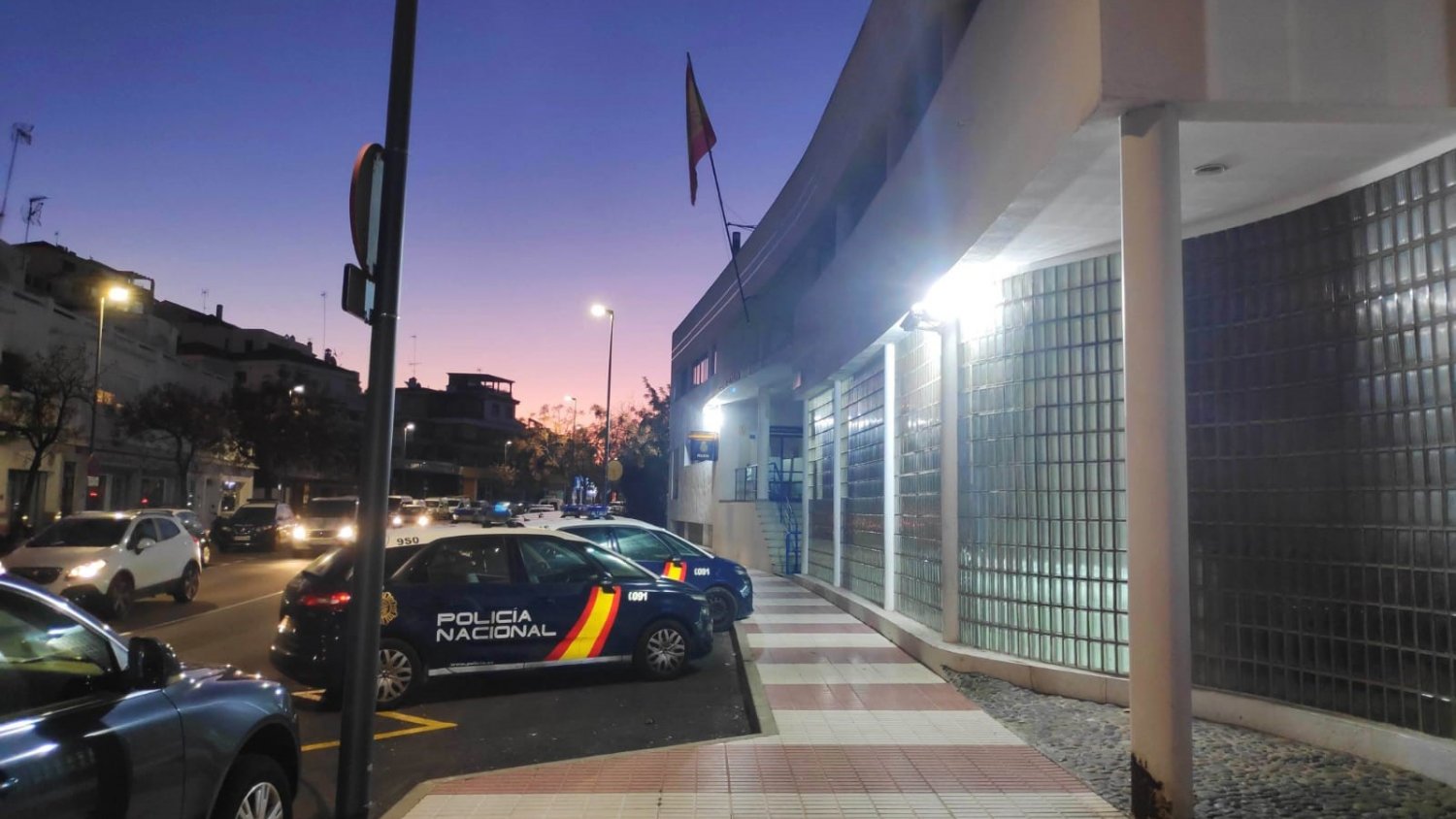 Detenido en  Marbella un hombre por intentar apuñalar en el cuello a otro tras una discusión de tráfico