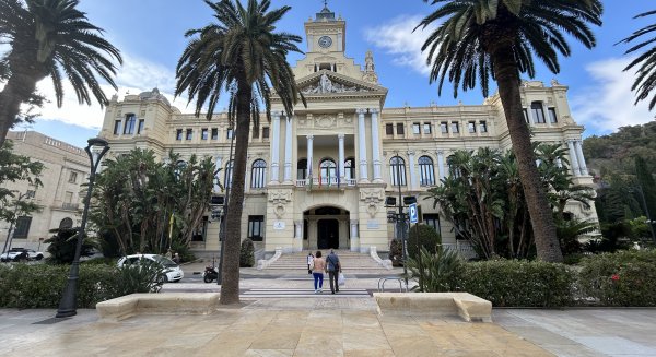 La Junta de Gobierno Local aprueba el proyecto de la nueva ordenanza para simplificar la apertura de establecimientos en Málaga