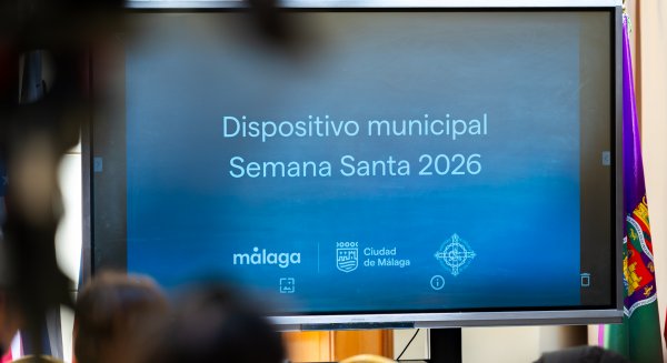 Málaga habilita dos espacios en las tribunas del recorrido oficial para mayores y personas con discapacidad