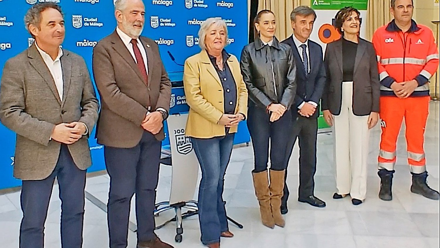 El 061 y el Ayuntamiento de Málaga dotarán de desfibriladores y personal entrenado a las cofradías durante la Semana Santa