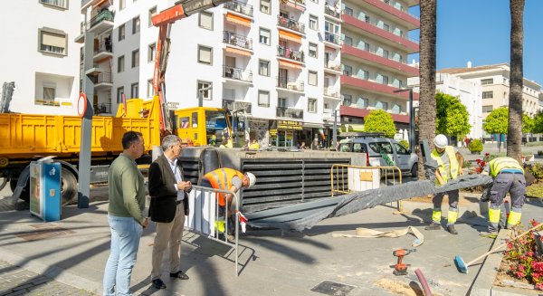 Marbella finaliza la renovación del alumbrado público en la avenida Marqués del Duero de San Pedro Alcántara
