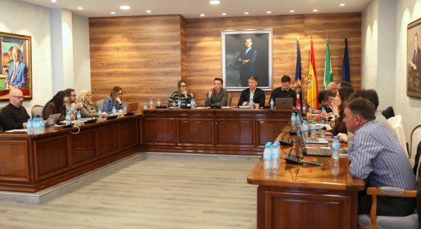 Torrox aprueba por unanimidad solicitar ayudas a la Junta para reparar los daños del temporal en caminos e infraestructuras