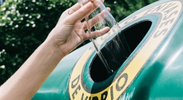 Málaga lidera el reciclaje de vidrio en Andalucía con más de 32.300 toneladas recogidas en 2025