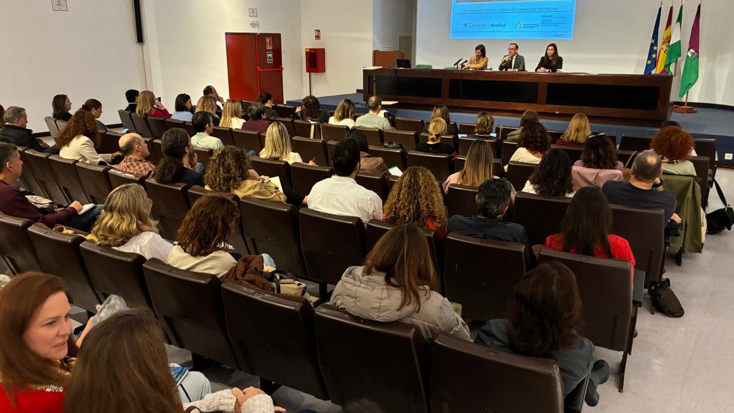 La Junta y CaixaBank Dualiza forman en Málaga a orientadores sobre el nuevo sistema de Formación Profesional