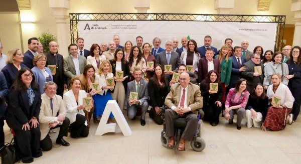 Loles López entrega los Premios Andalucía + Social que reconoce a entidades por su labor a favor de la inclusión