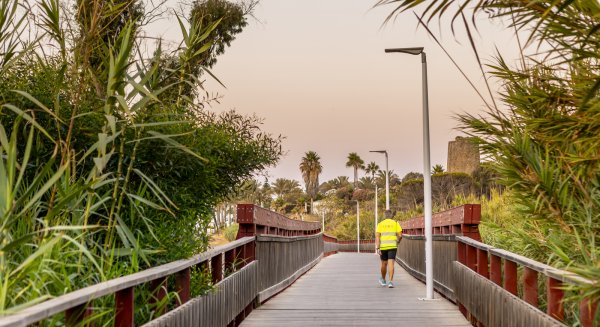 Estepona redacta los proyectos de los tres últimos tramos para completar su corredor litoral