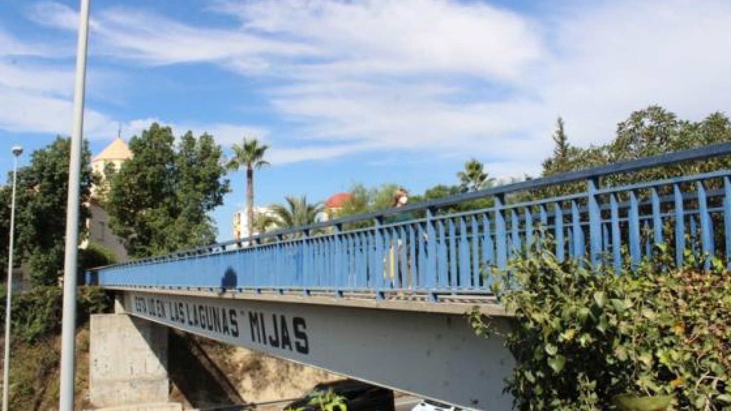 Mijas reitera al Gobierno el cerramiento total de las pasarelas de la A-7 para prevenir suicidios