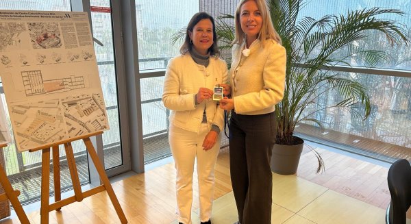 La Diputación de Málaga entrega el avance del plan urbanístico de Cartajima para definir el futuro desarrollo del municipio