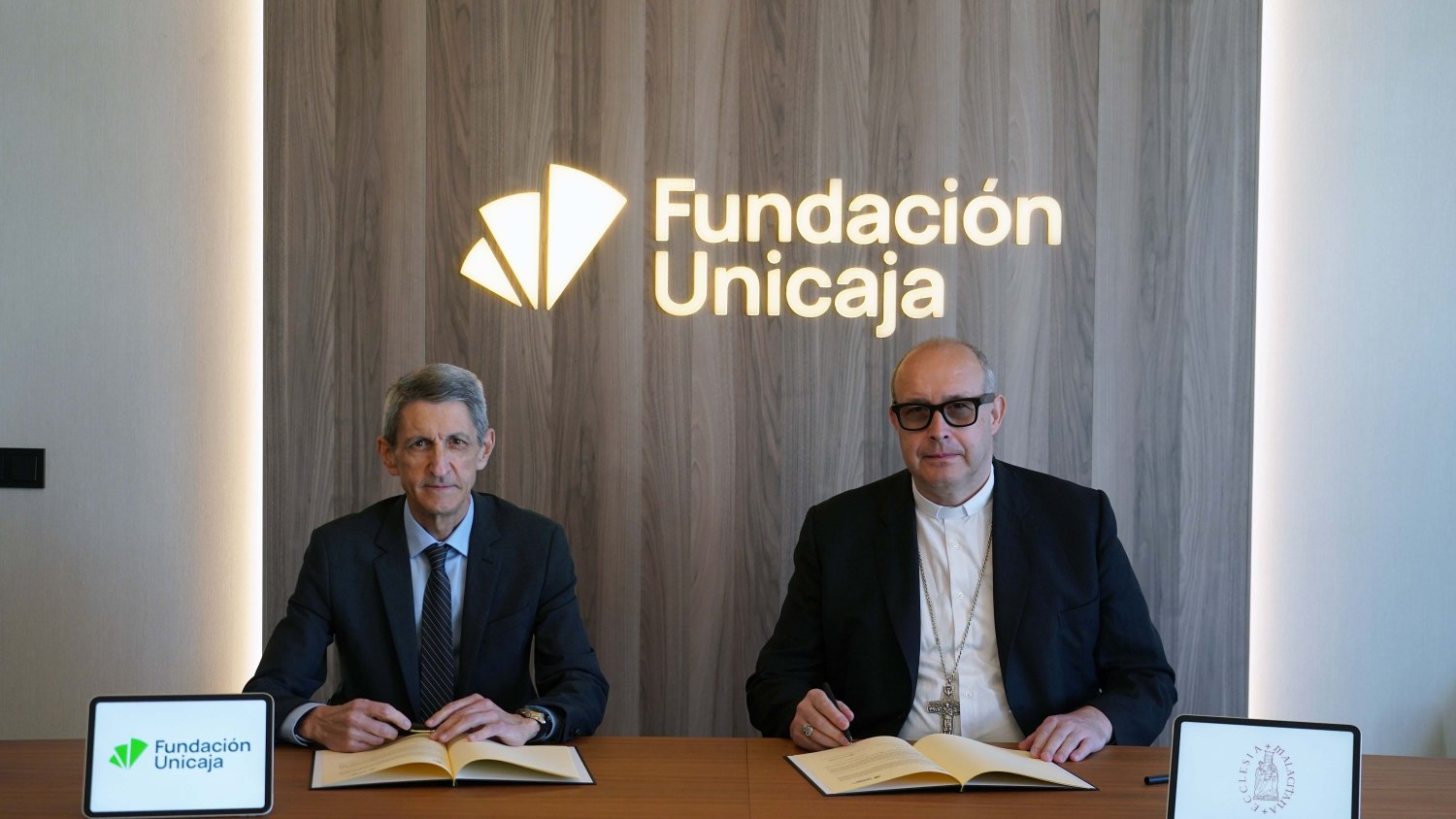 Fundación Unicaja y el Obispado de Málaga renuevan su alianza para reforzar la restauración de bienes en la provincia
