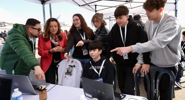 Once equipos de Málaga compiten en la final del programa CanSat de la Agencia Espacial Europea 
