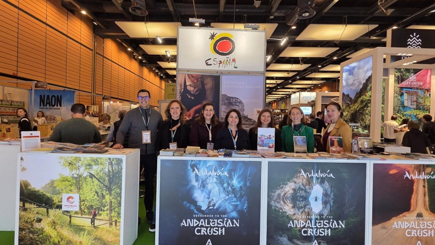 Turismo Costa del Sol promociona su oferta de senderismo y turismo activo en la feria Salon du Randonneur de Lyon