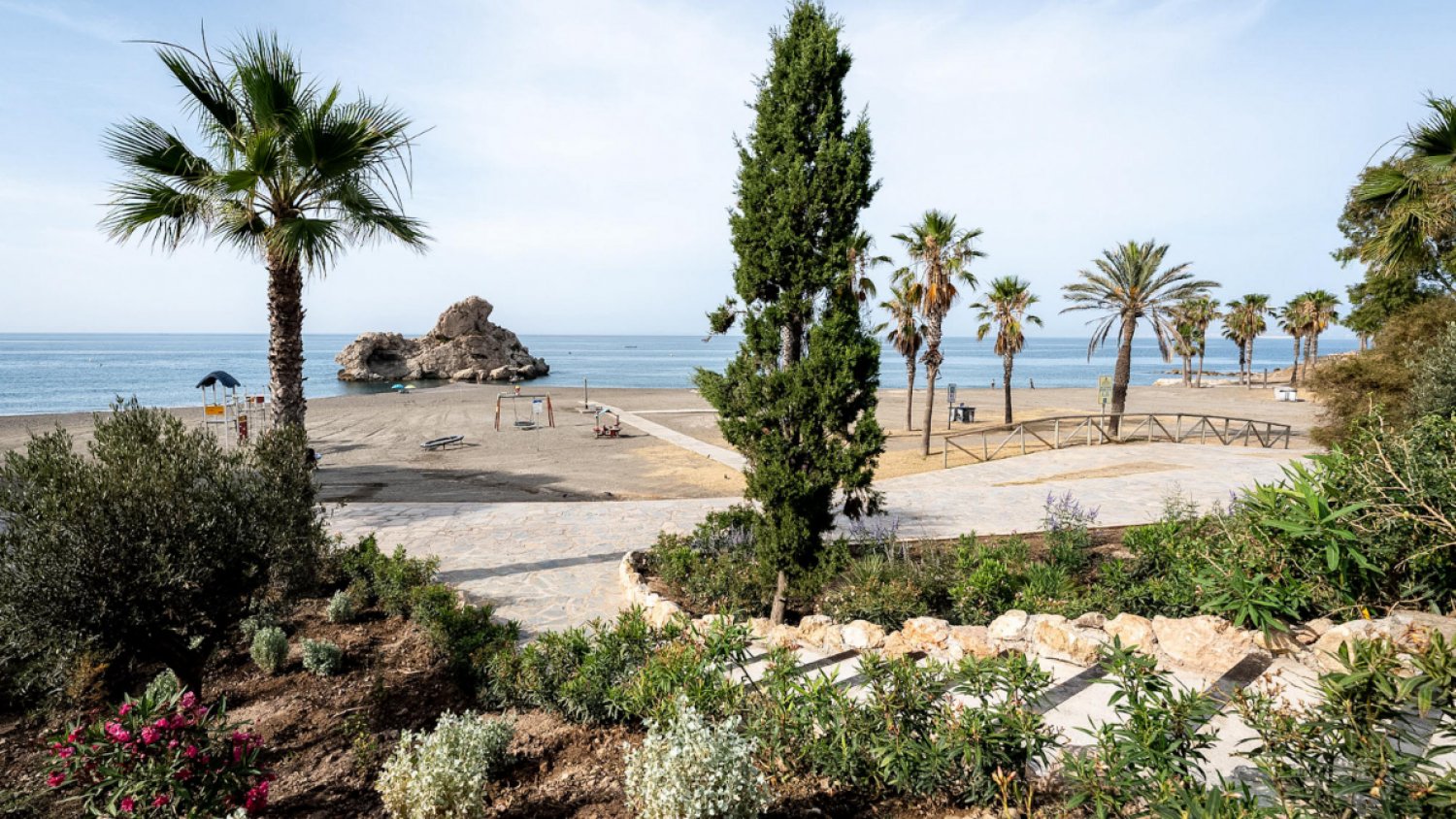 Málaga aprueba el uso de agua regenerada para el riego del parque del Peñón del Cuervo