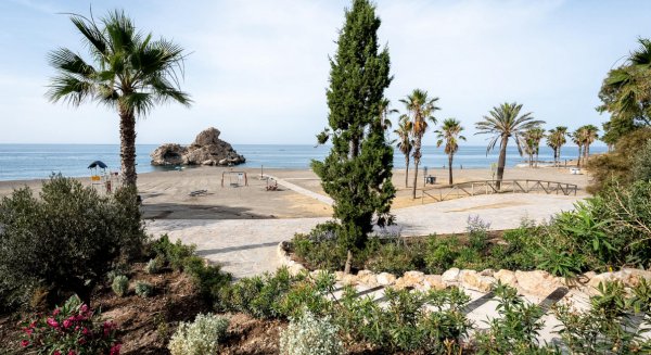 Málaga aprueba el uso de agua regenerada para el riego del parque del Peñón del Cuervo