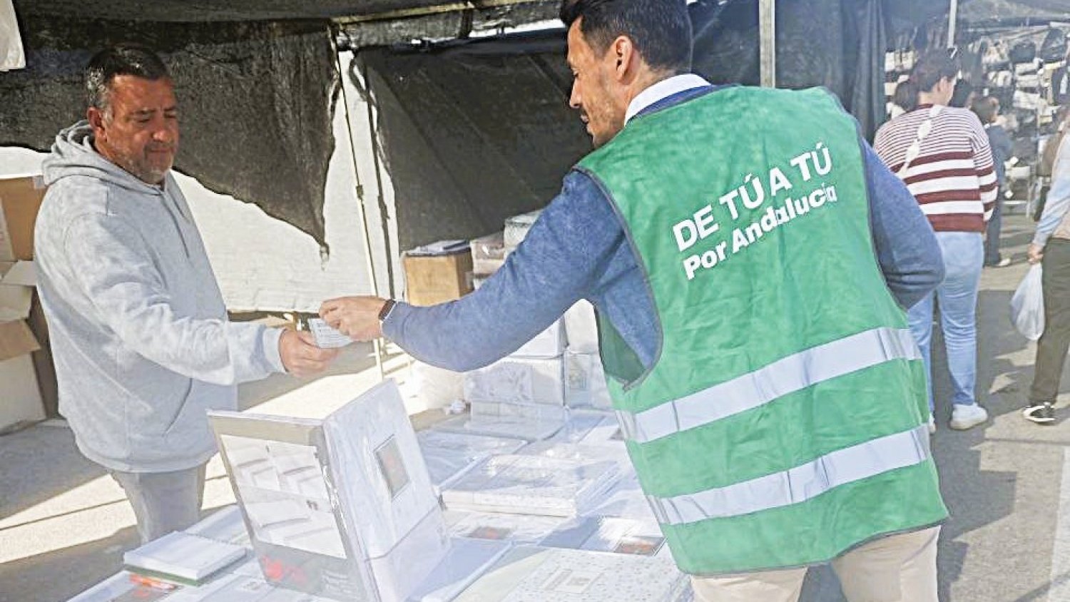 Por Andalucía lanza en Antequera su campaña “De Tú a Tú” denunciando el deterioro de los servicios públicos